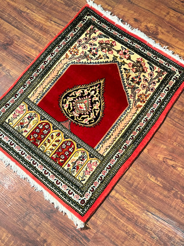پشتی نقشه گلدان قلط قم